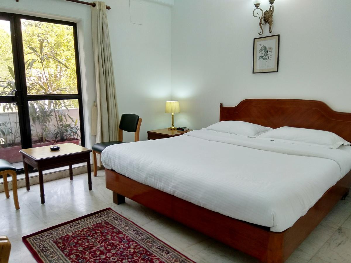 Hotel Palm Greens Neu-Delhi Exterior foto